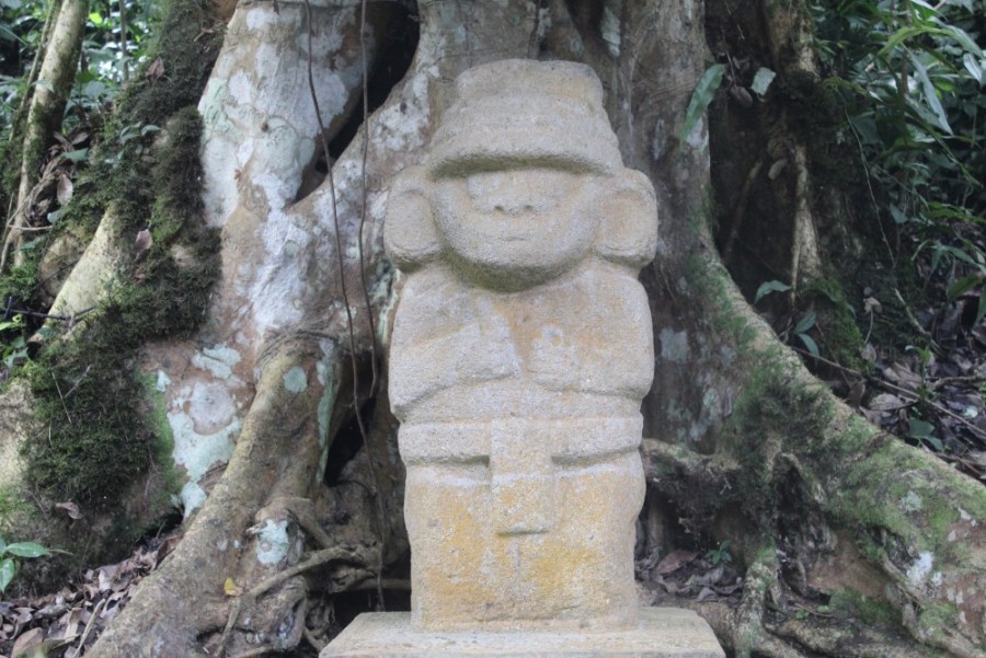 Indigene Statue Stein Affe