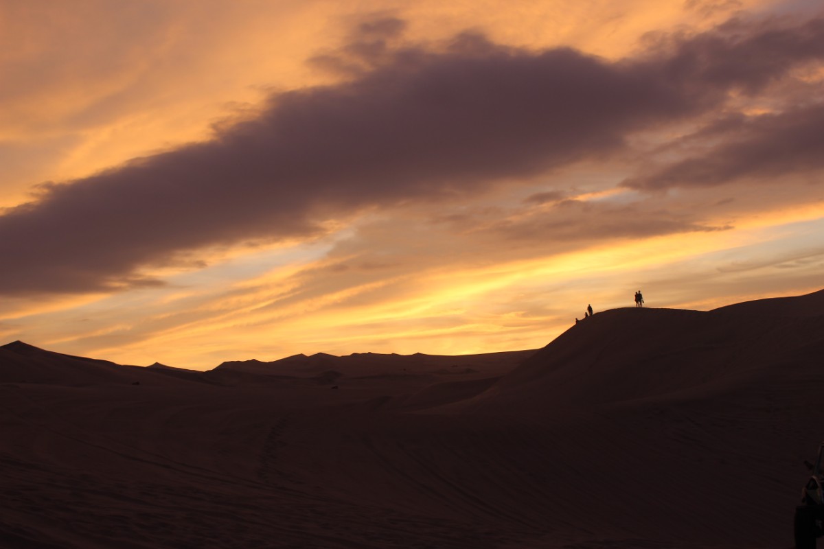 Huaccachina Ica Peru Südamerika Wüste Sand  Aussicht Sanddünen